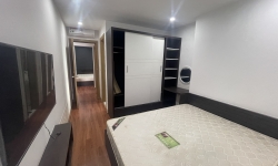Mường Thanh Apartment Полностью меблированная спальня с пуховым одеялом и подушкой,