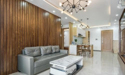 Mường Thanh Apartment Косметический стол и большое зеркало,