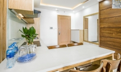 Mường Thanh Apartment Полностью меблированная спальня с пуховым одеялом и подушкой,