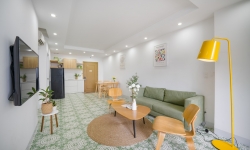 Mường Thanh Apartment Косметический стол и большое зеркало,