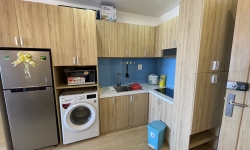 Mường Thanh Apartment Удобный диван и широкий стол,