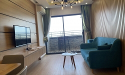 Mường Thanh Apartment Ванная комната с вешалкой для одежды и полотенцем,