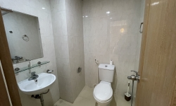 Mường Thanh Apartment Полностью меблированная гостиная с потолочным вентилятором кондиционера,