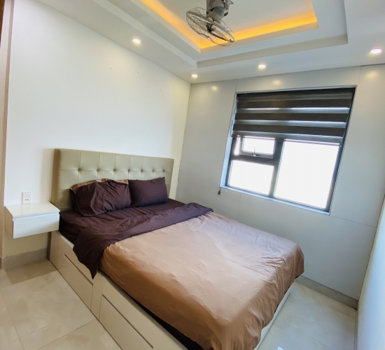 Mường Thanh Apartment Косметический стол и большое зеркало,